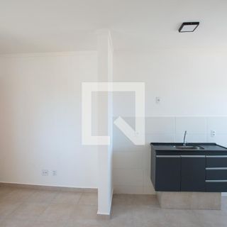 Cozinha com armários planejados